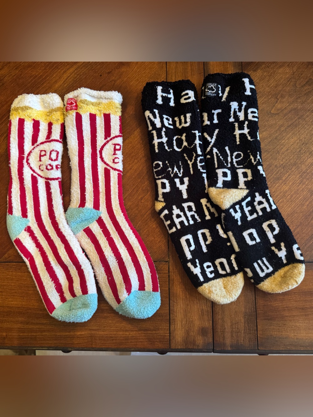 World’s Softest Socks Cozy Novelty Socks 🍿& Happy New Year 🎆– 2 Pairs S/M